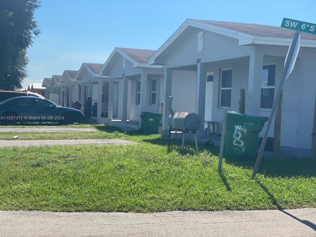 Photo of 601 Amaryllis Ave, Pahokee, FL 33476 (MLS # A11537312)