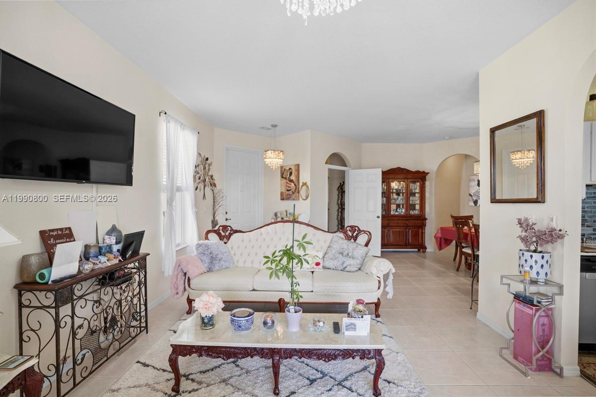 LAKEFOREST POINTE - Residential