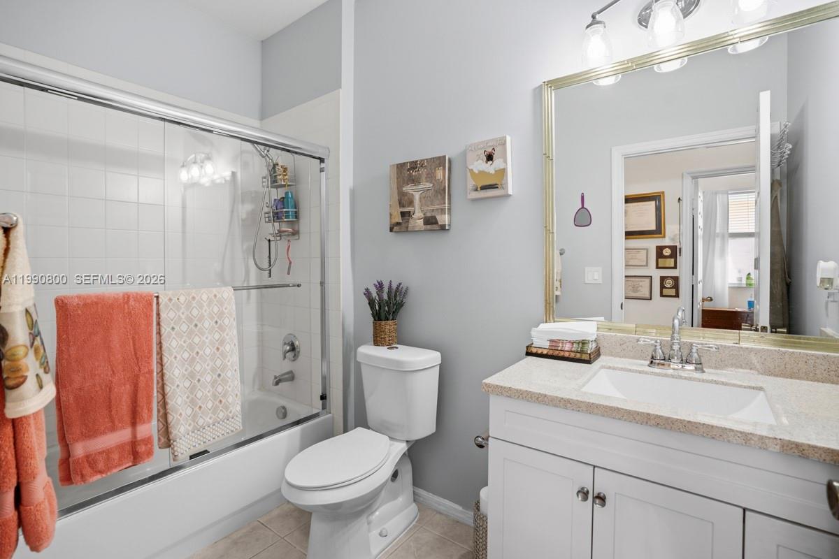 LAKEFOREST POINTE - Residential