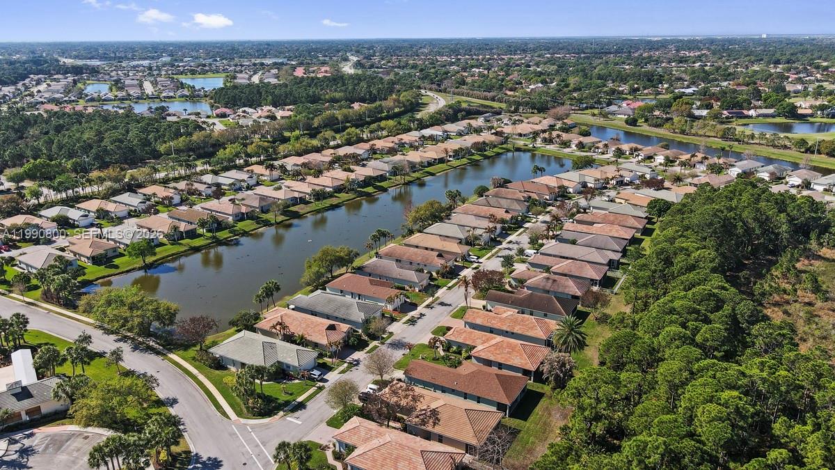 LAKEFOREST POINTE - Residential