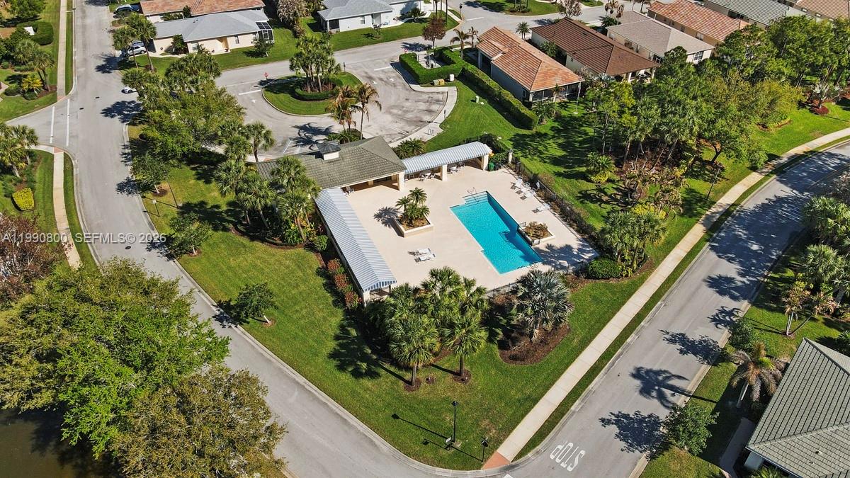 LAKEFOREST POINTE - Residential