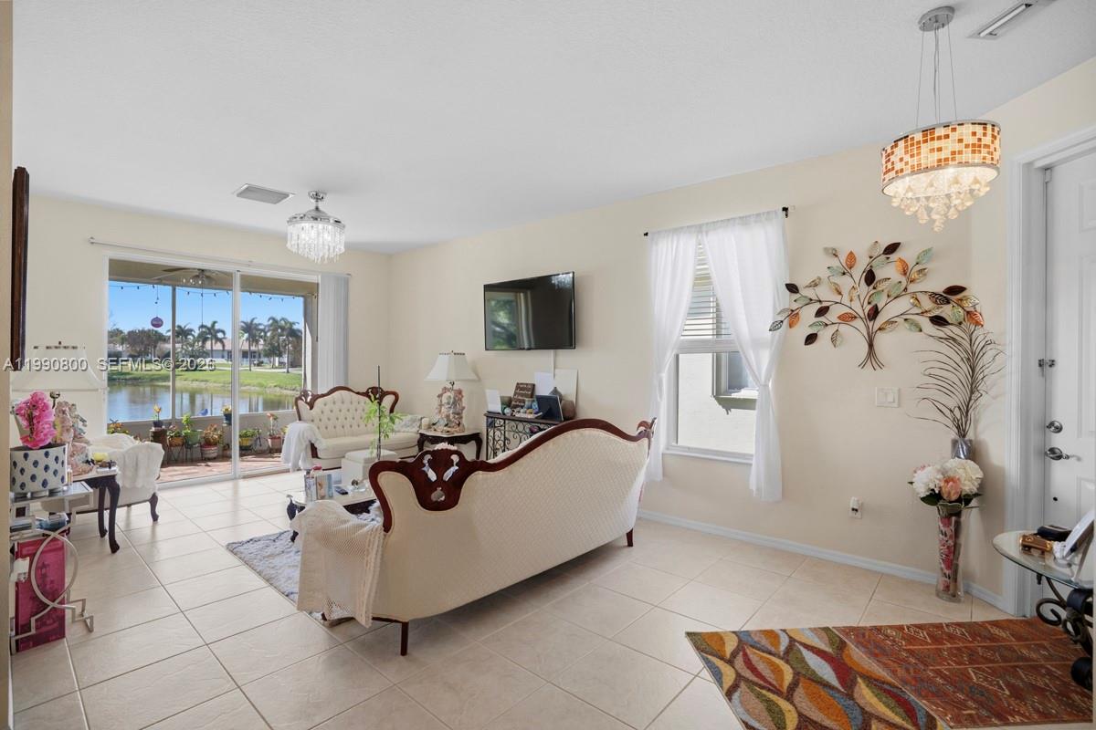 LAKEFOREST POINTE - Residential