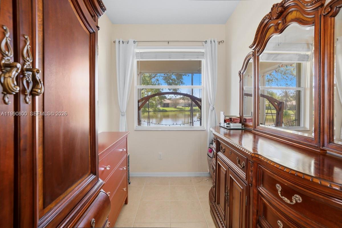 LAKEFOREST POINTE - Residential