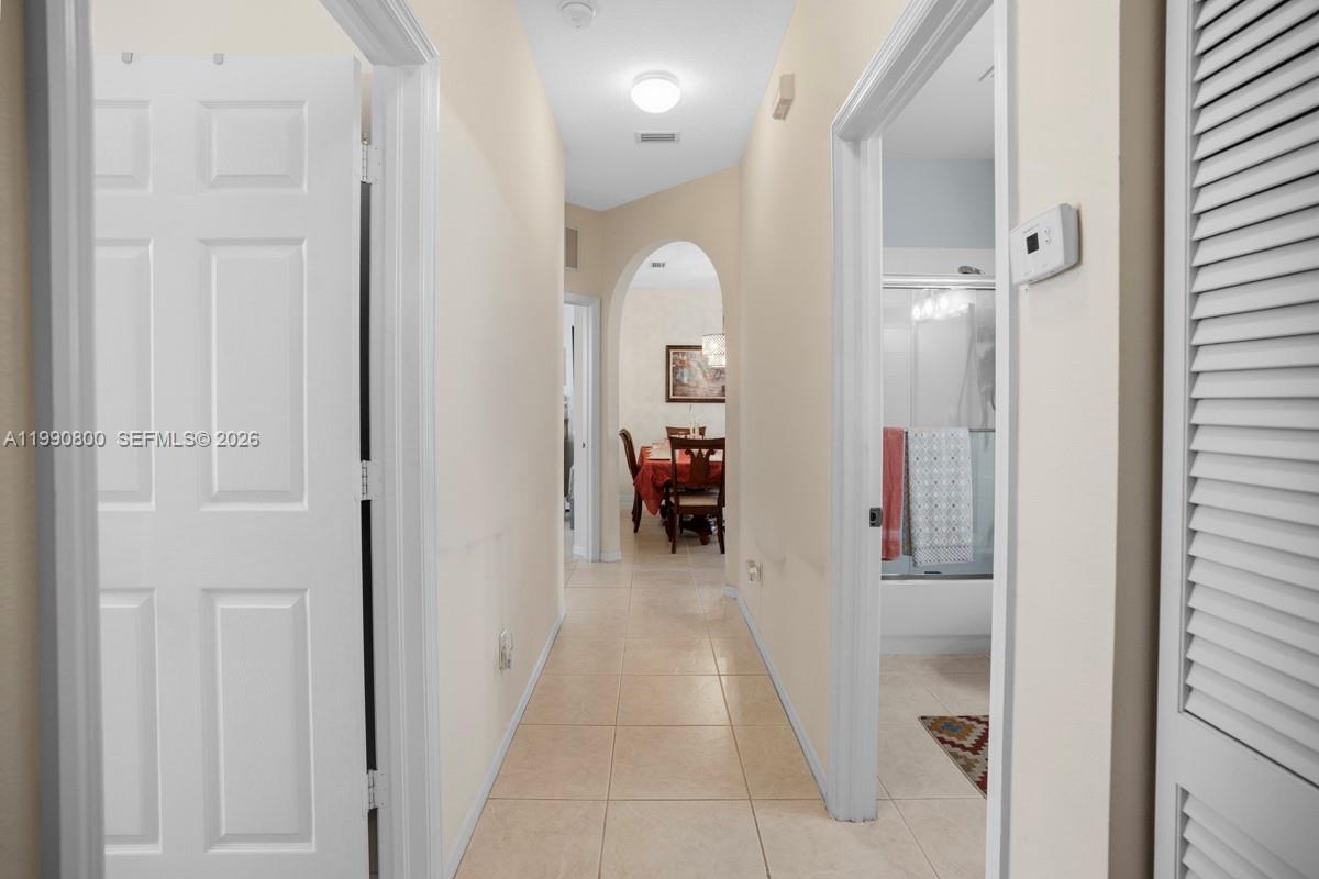 LAKEFOREST POINTE - Residential