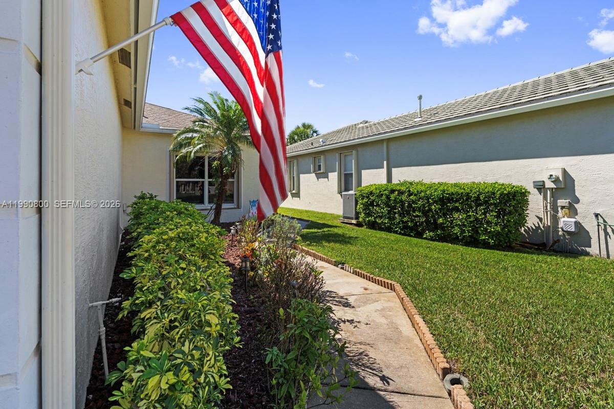 LAKEFOREST POINTE - Residential