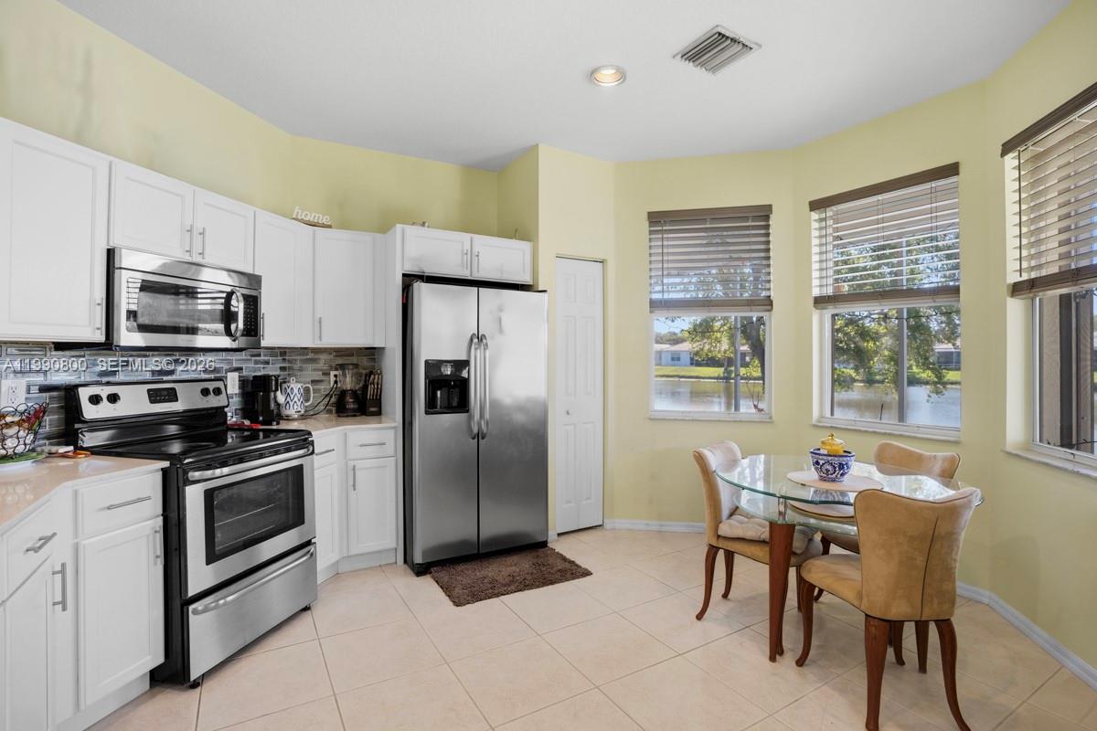 LAKEFOREST POINTE - Residential