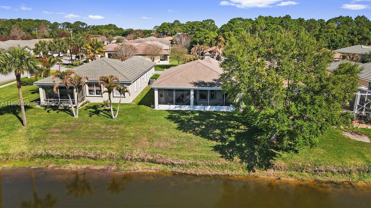 LAKEFOREST POINTE - Residential