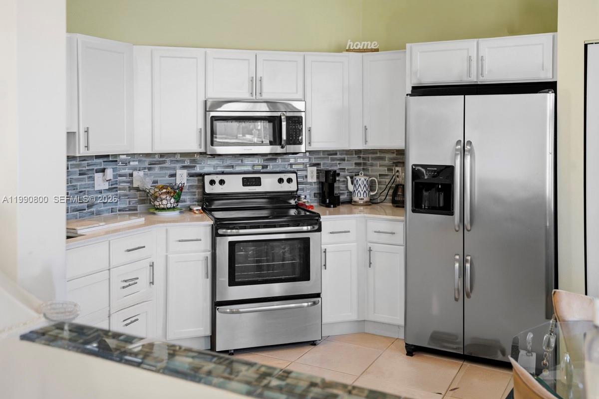 LAKEFOREST POINTE - Residential