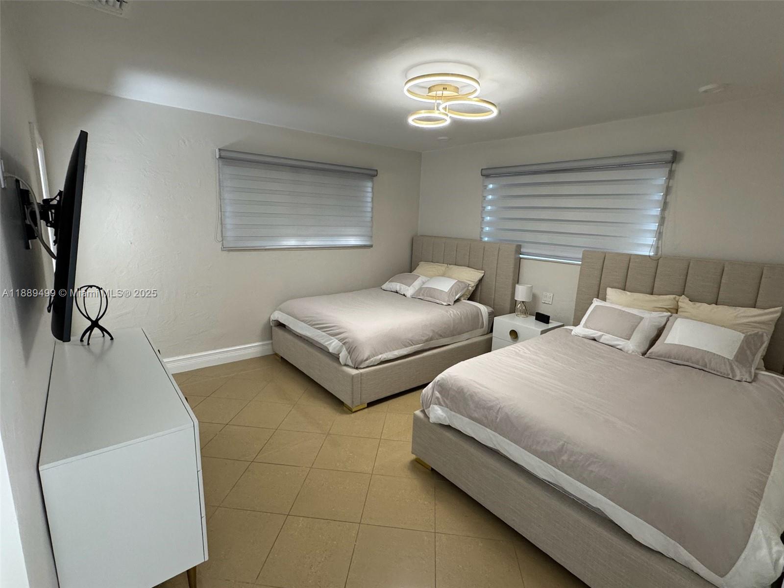 WINDWARD HEIGHTS NO 5 - Residential Lease
