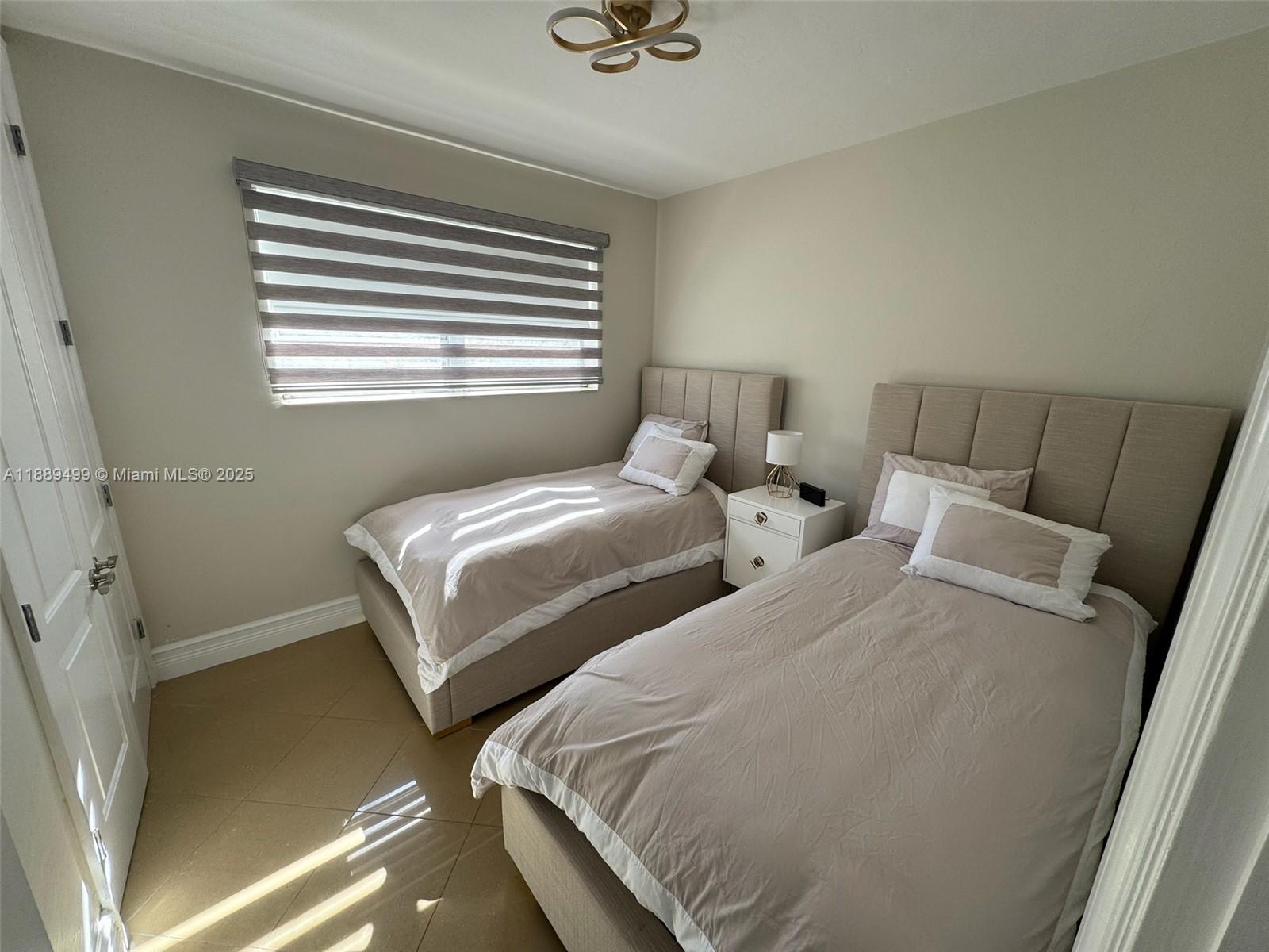 WINDWARD HEIGHTS NO 5 - Residential Lease