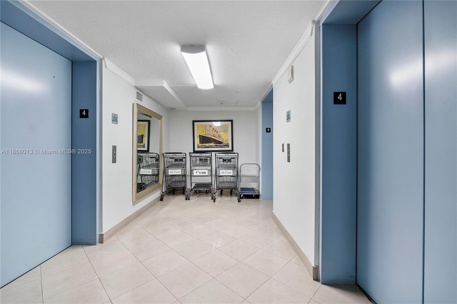 PORT CONDO - Residential