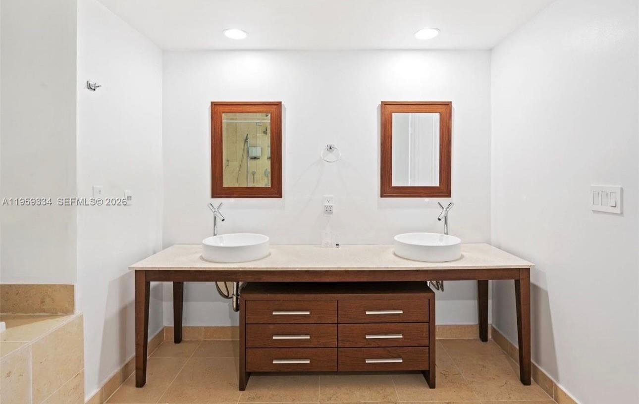 ICON BRICKELL NO TWO - Residential Lease