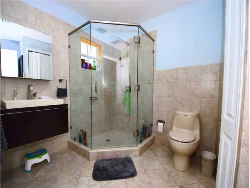 WESTWOOD LAKES - Residential Lease