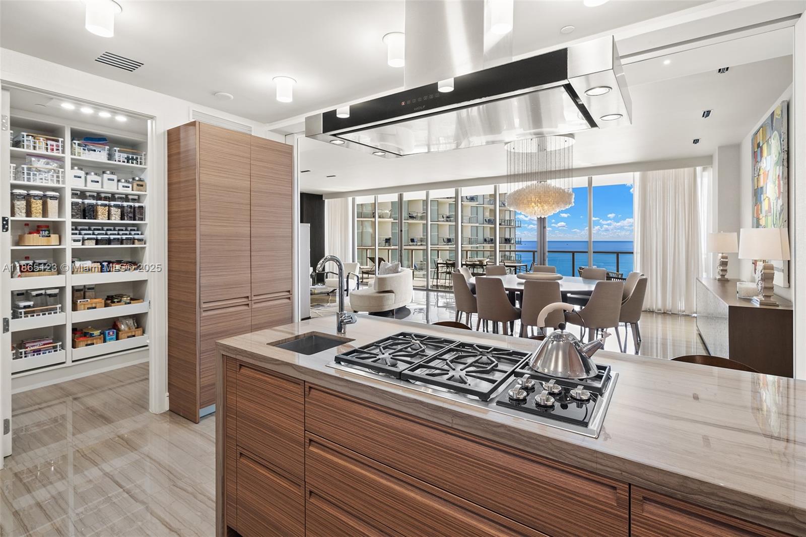 St Regis Bal Harbour - Residential