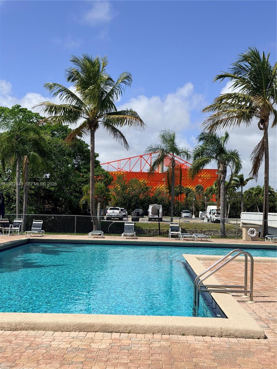 DANIANS SOUTH CONDO - Residential