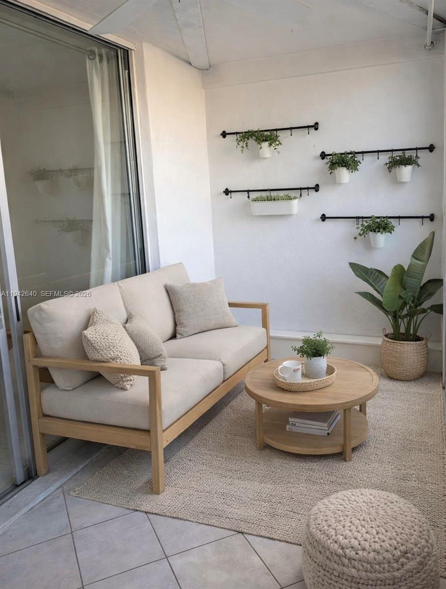 DANIANS SOUTH CONDO - Residential