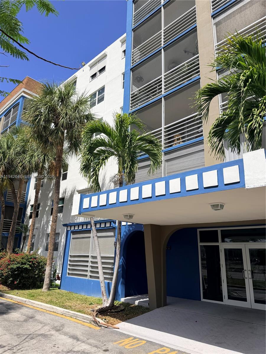 DANIANS SOUTH CONDO - Residential