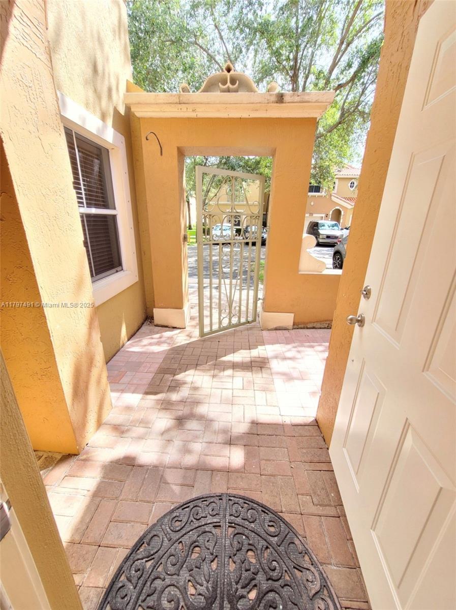 VILLA VIZCAYA CONDO - Residential