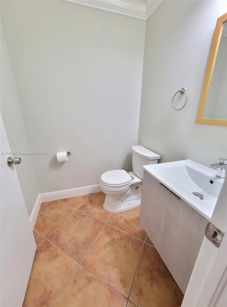 VILLA VIZCAYA CONDO - Residential