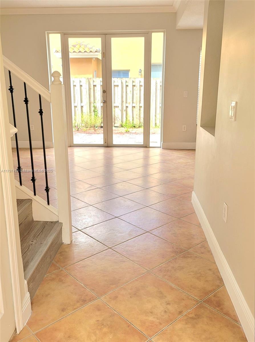 VILLA VIZCAYA CONDO - Residential