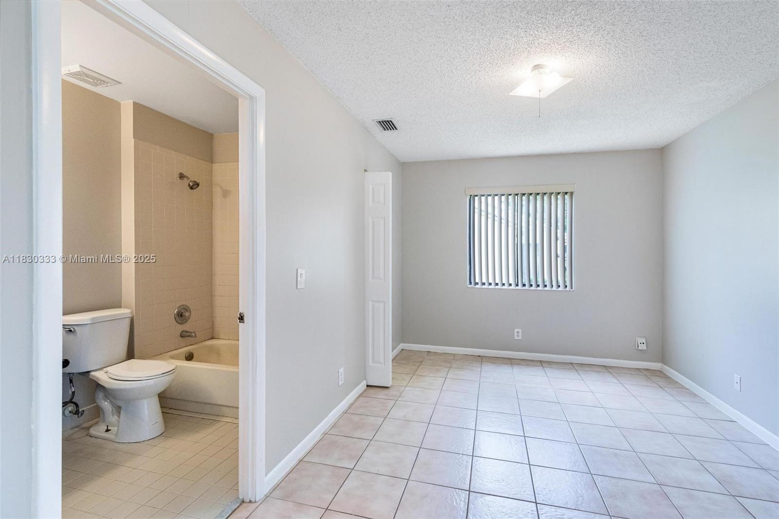 6280 Country Fair Cir