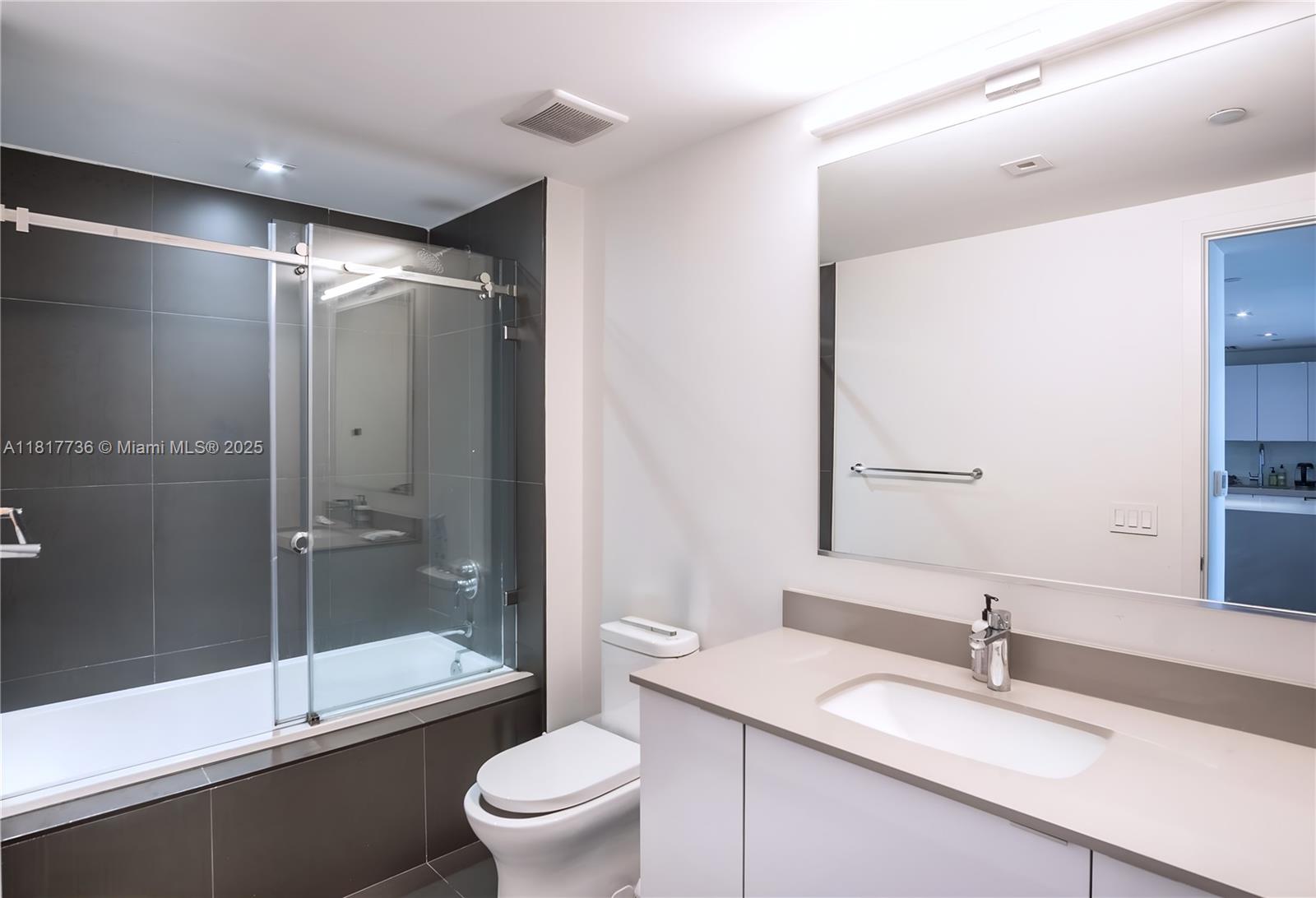 CANVAS CONDO - Residential Lease