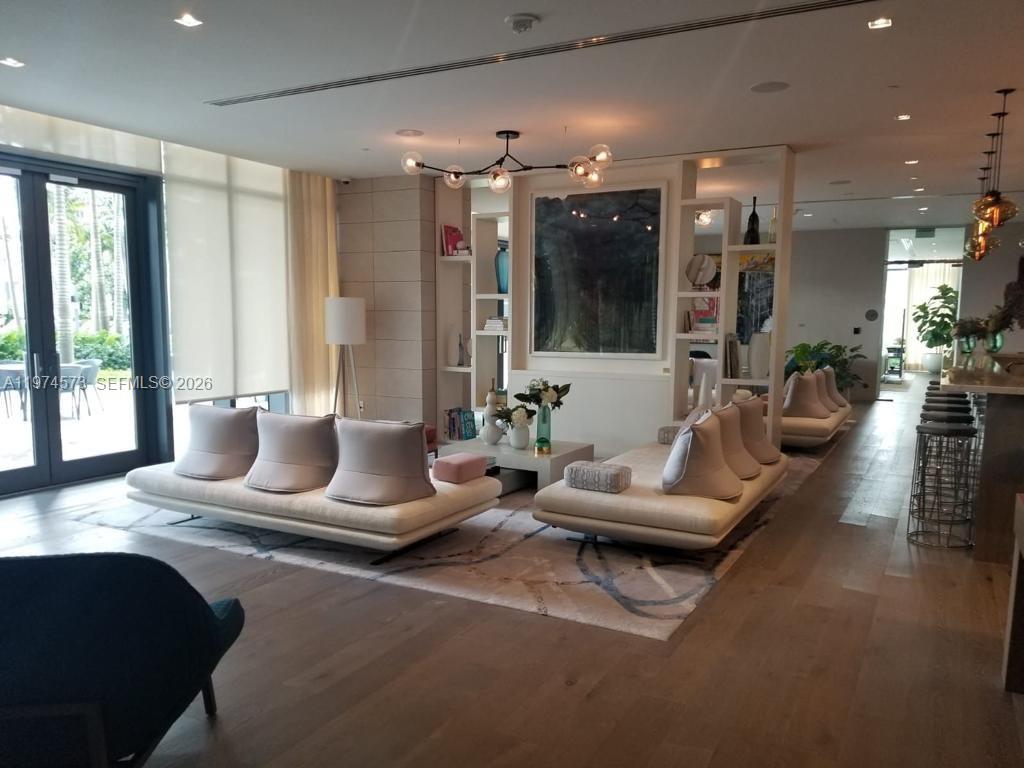 PARAISO BAY CONDO - Residential Lease