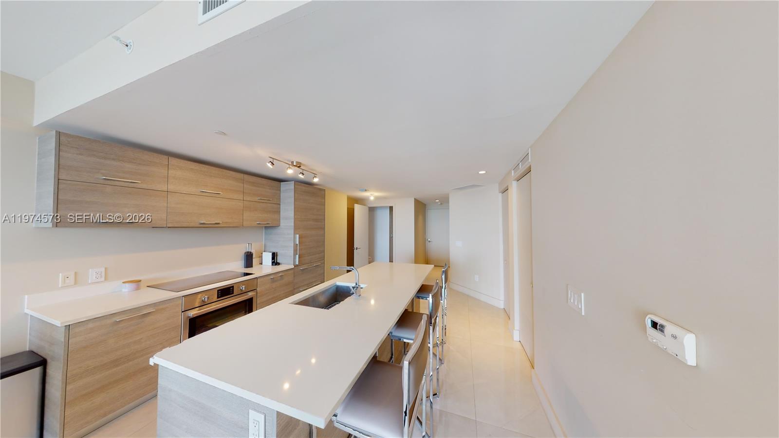 PARAISO BAY CONDO - Residential Lease