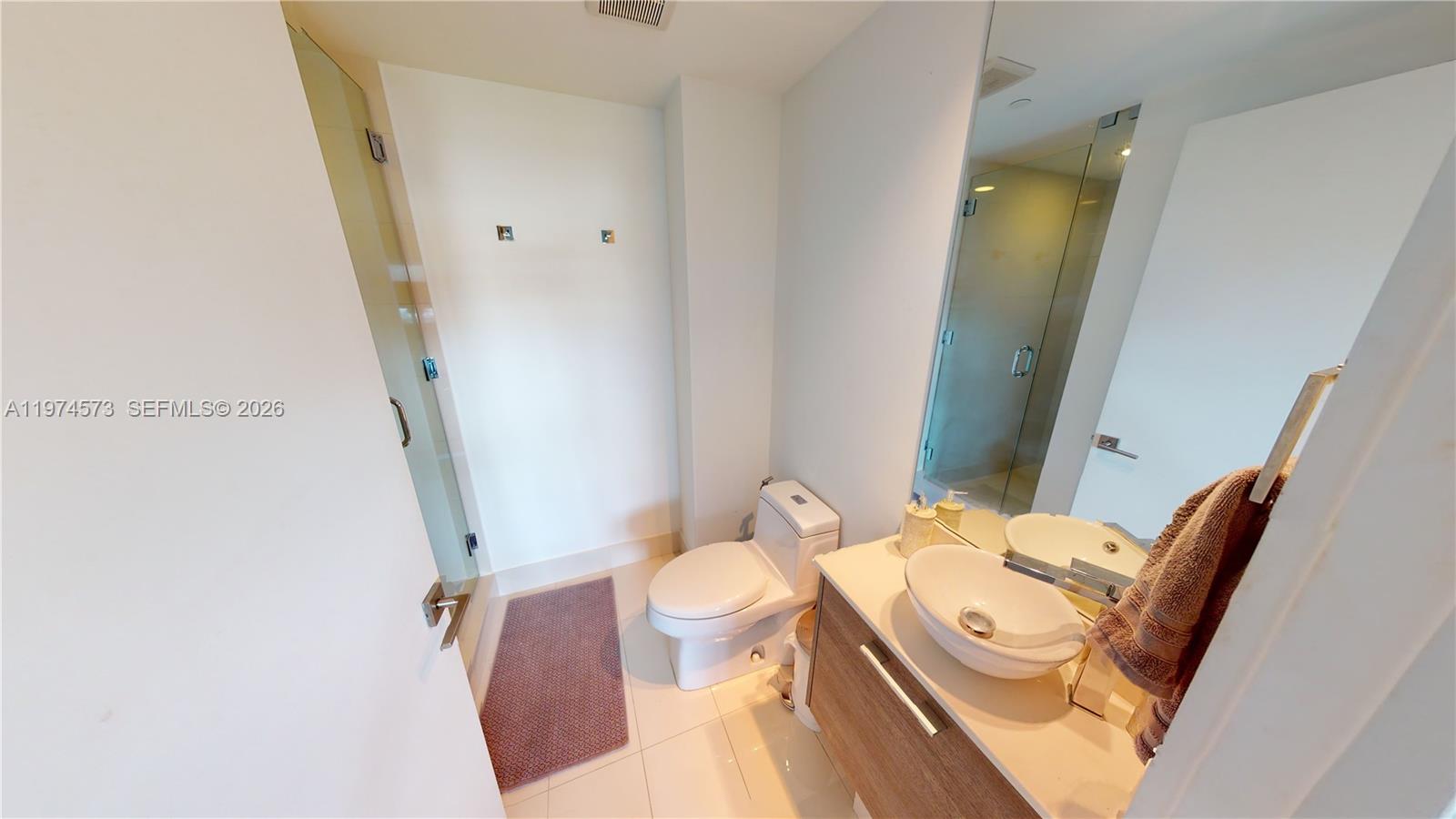 PARAISO BAY CONDO - Residential Lease