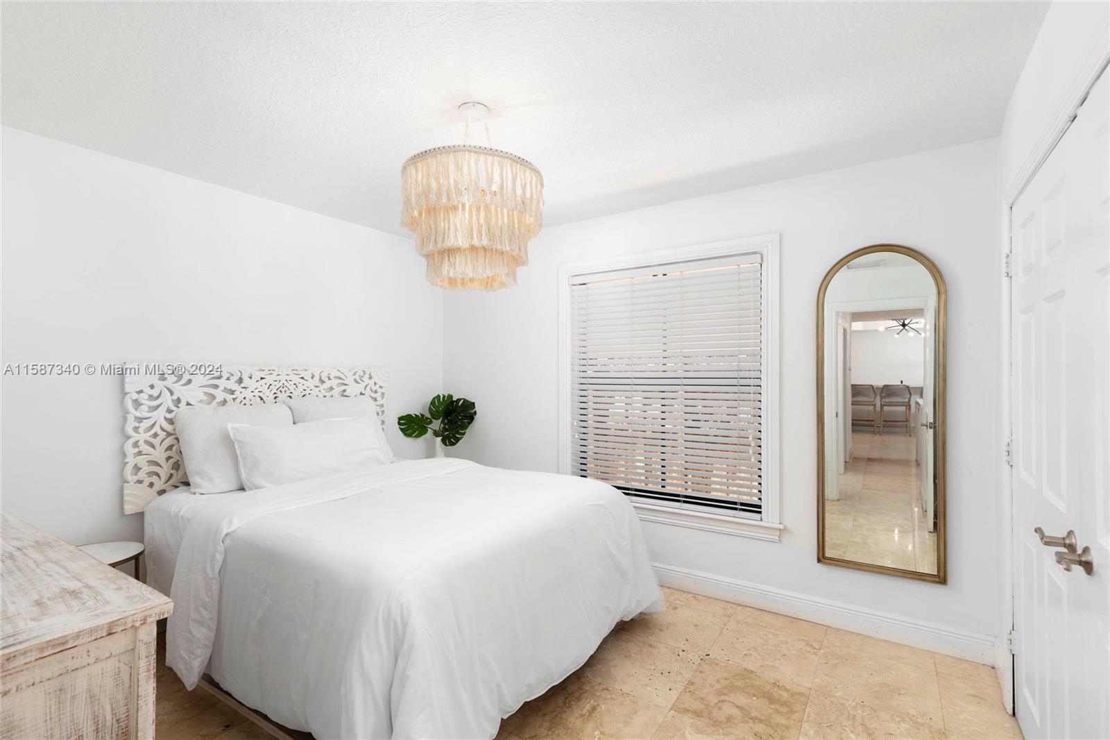 SUNSHINE VISTAS - Residential