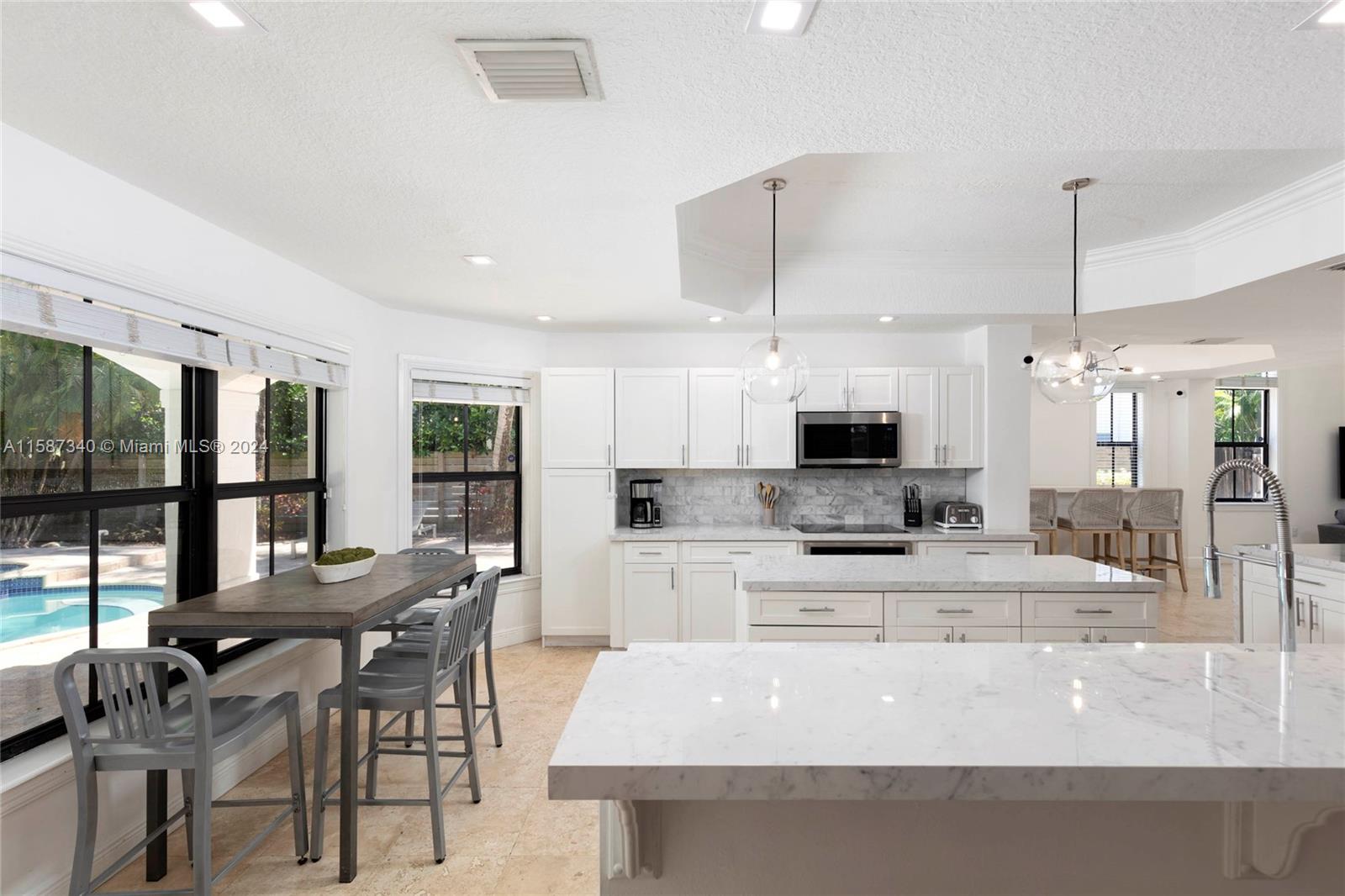 SUNSHINE VISTAS - Residential