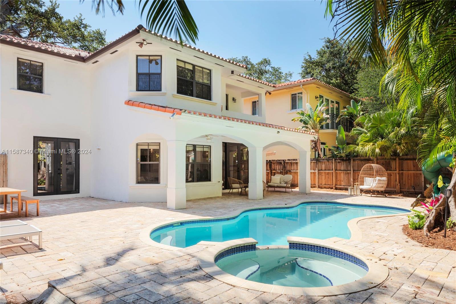 SUNSHINE VISTAS - Residential