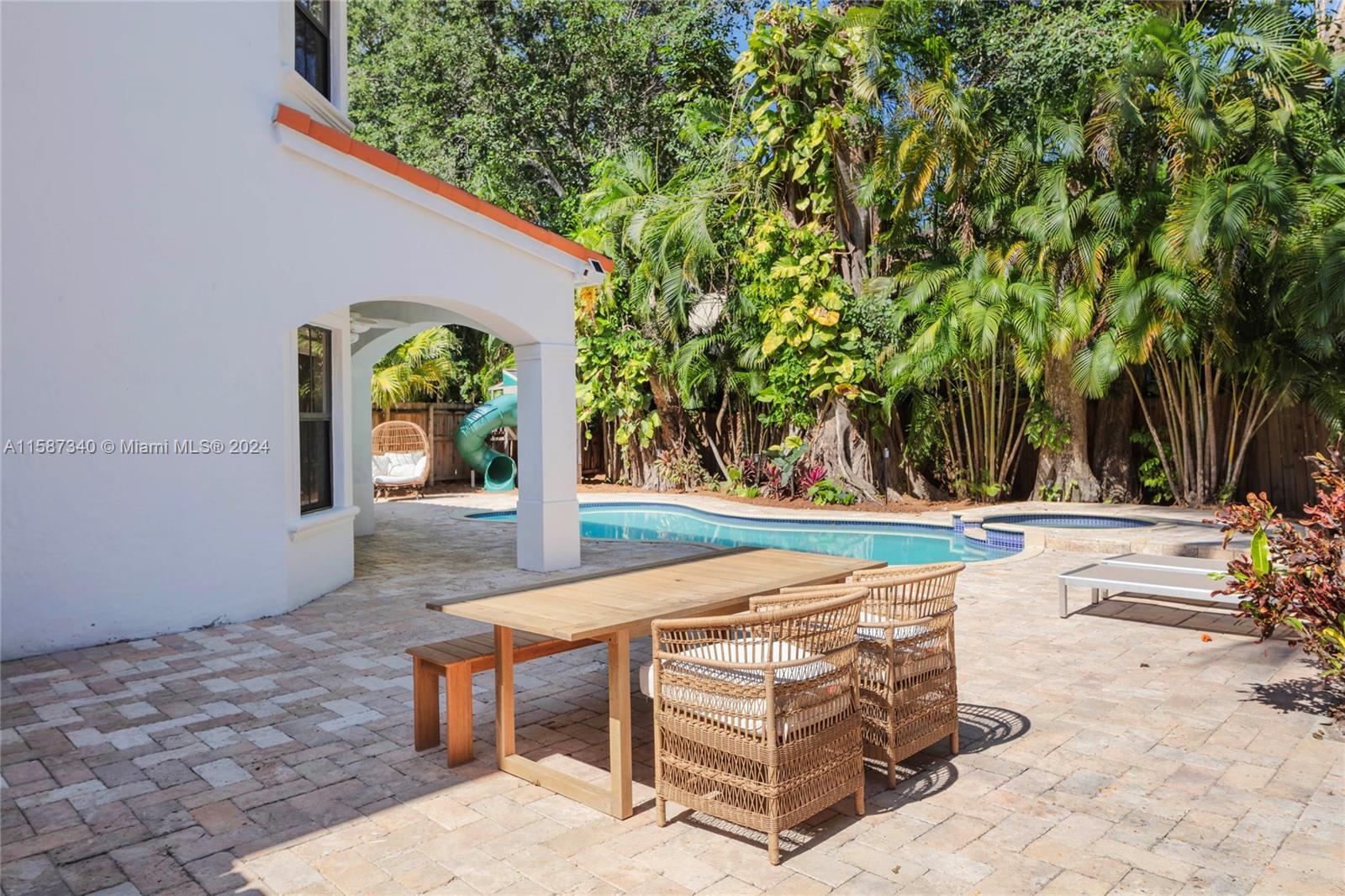 SUNSHINE VISTAS - Residential