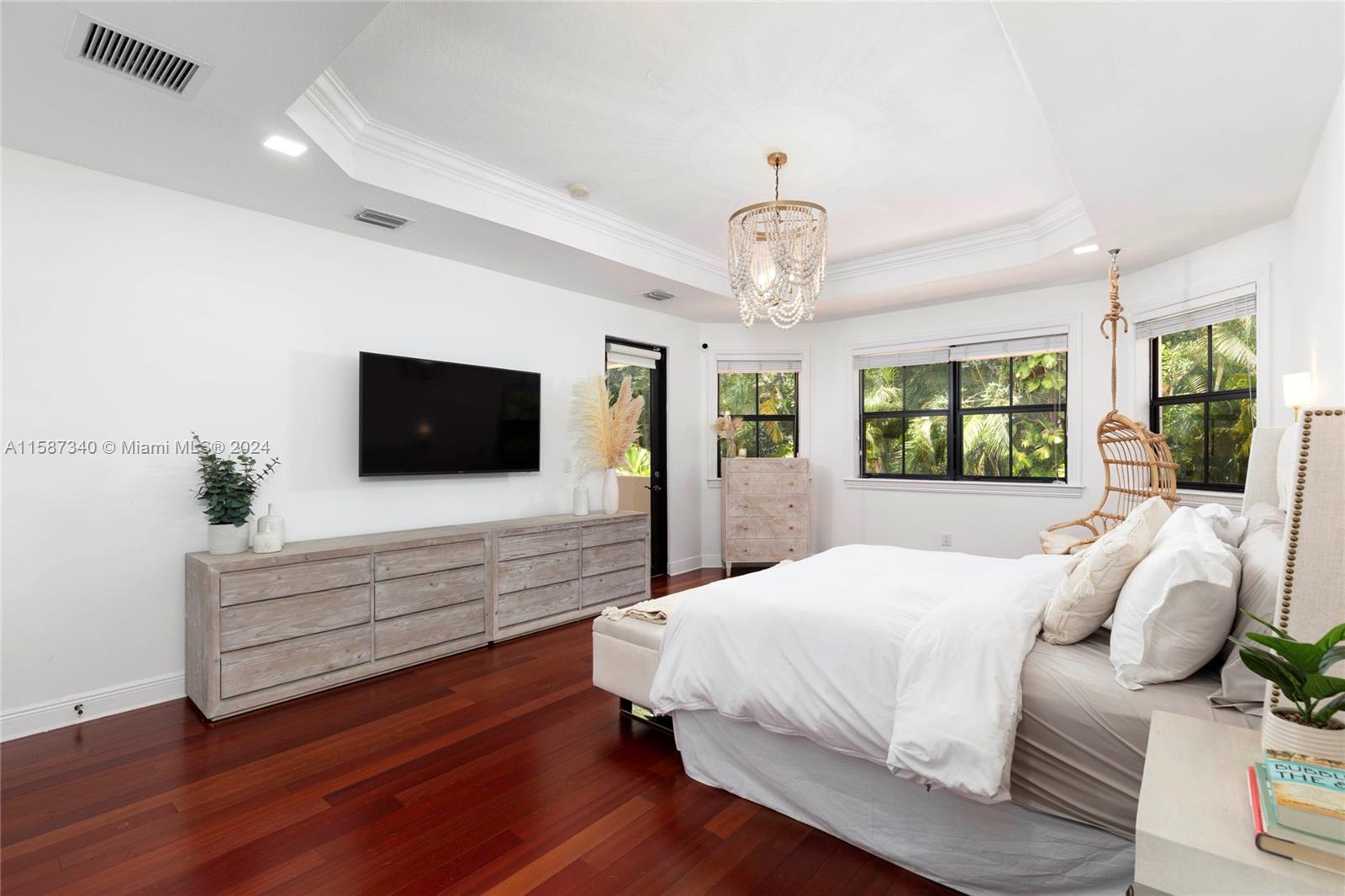 SUNSHINE VISTAS - Residential