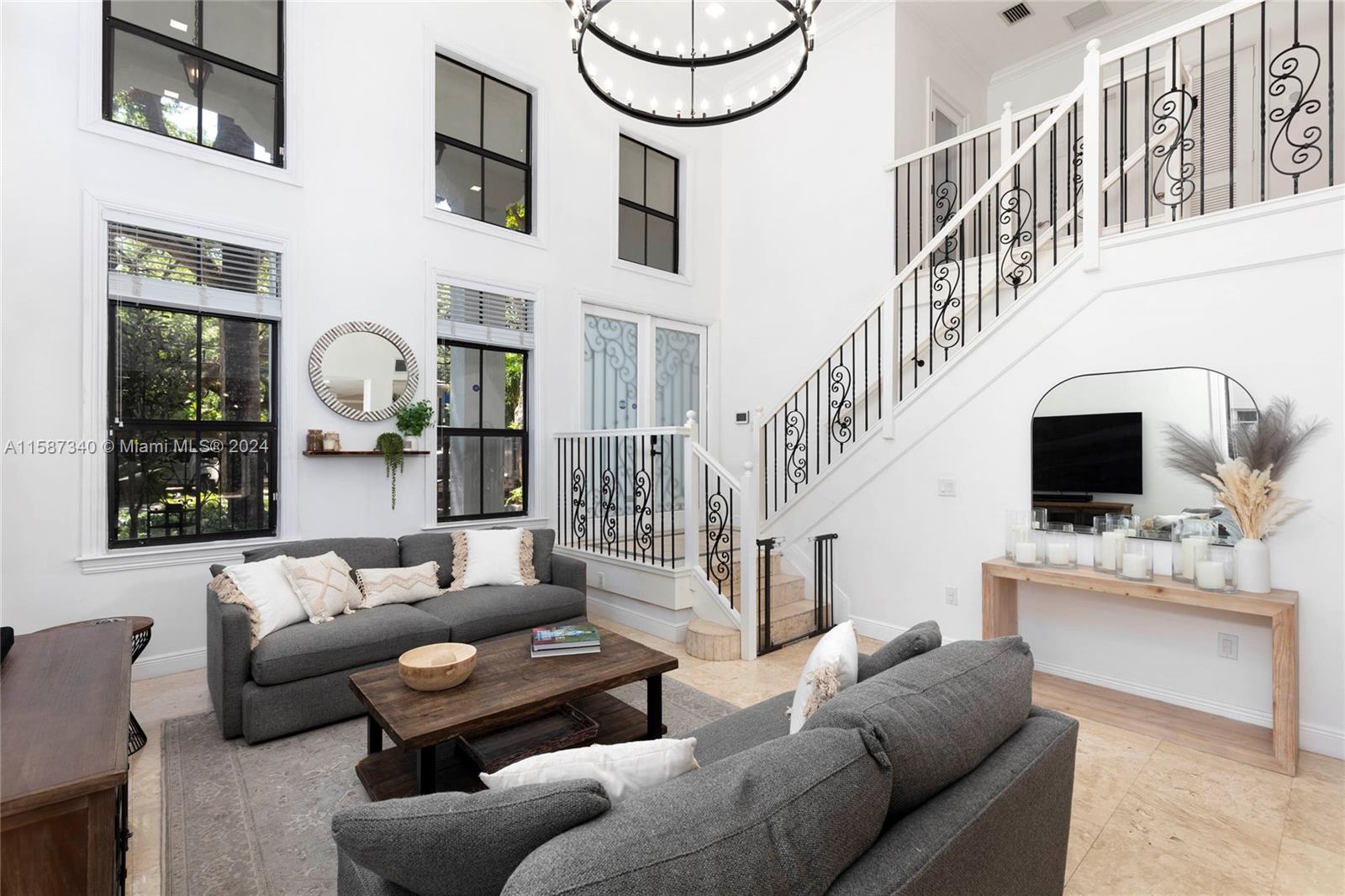 SUNSHINE VISTAS - Residential