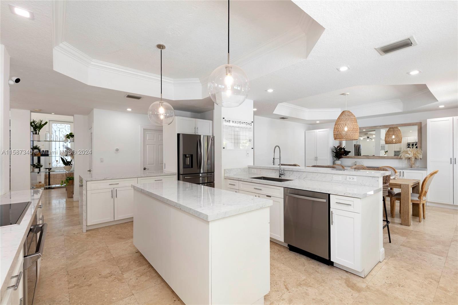 SUNSHINE VISTAS - Residential