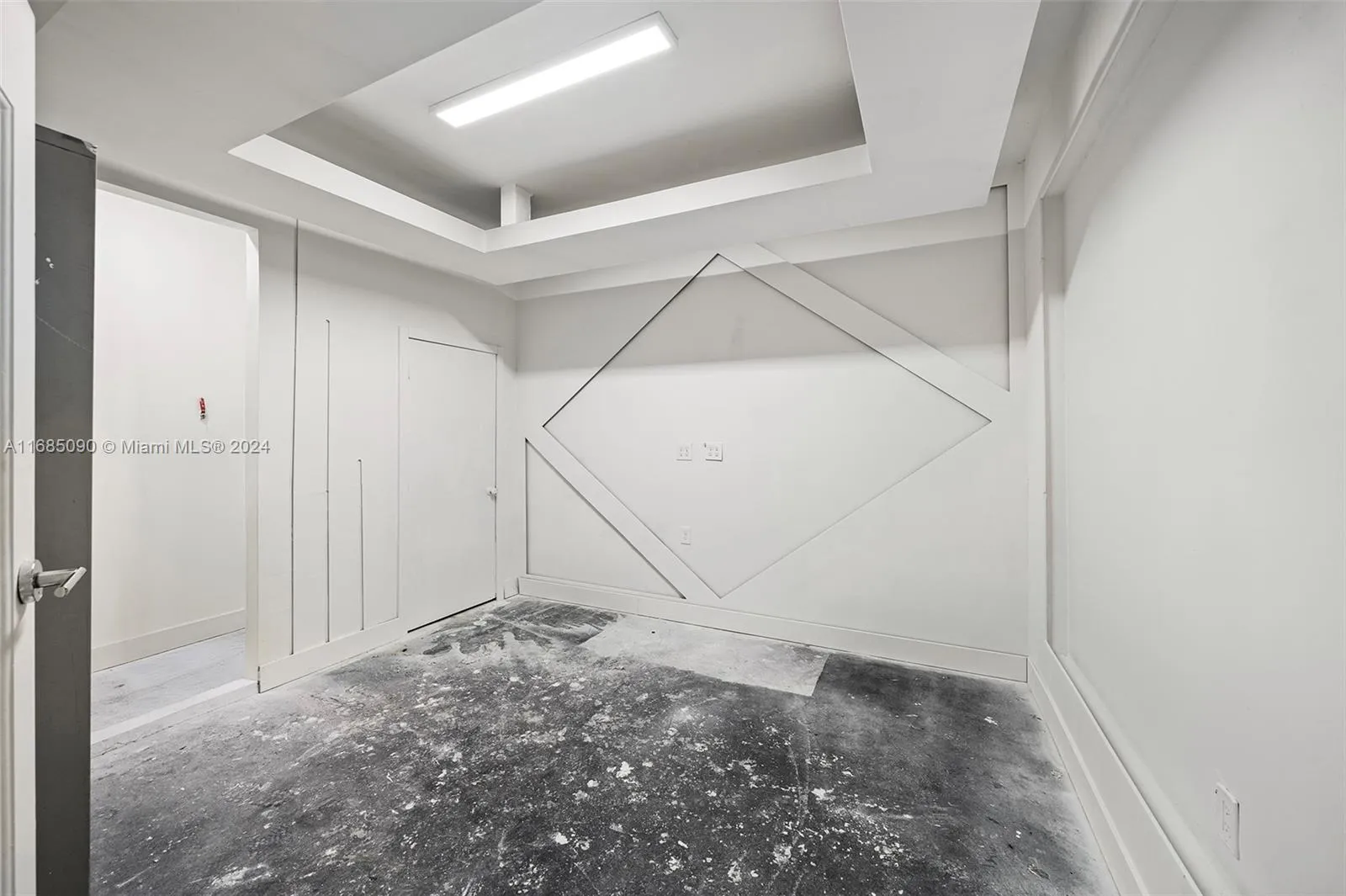 Miami, Florida 33186, United States, ,Residential,Pending,35778