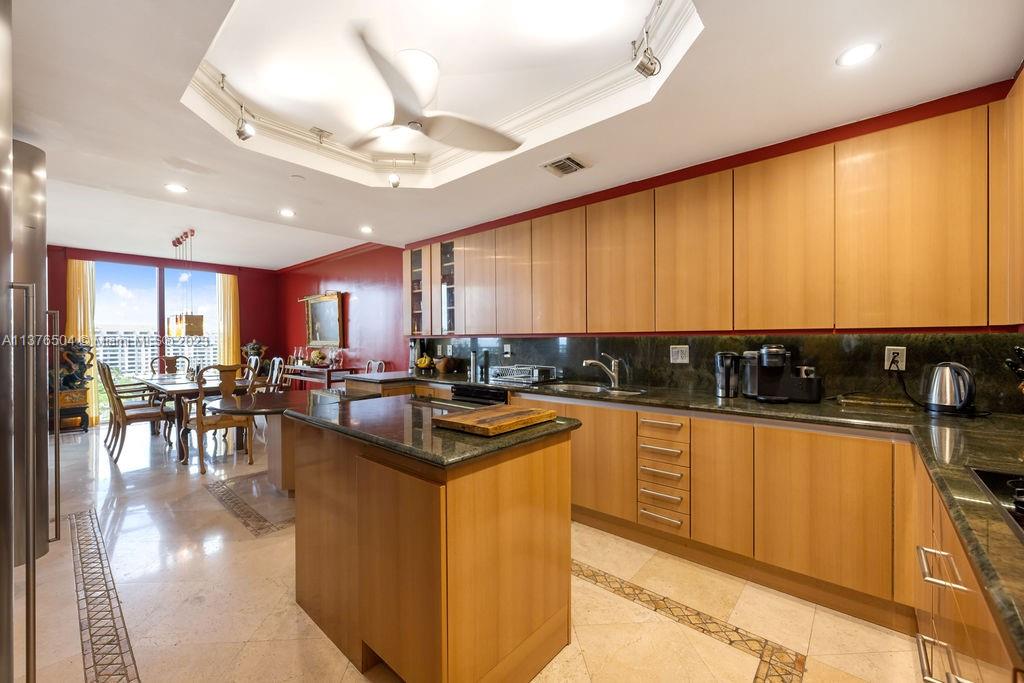 GRAND BAY TOWER CONDO - Residential