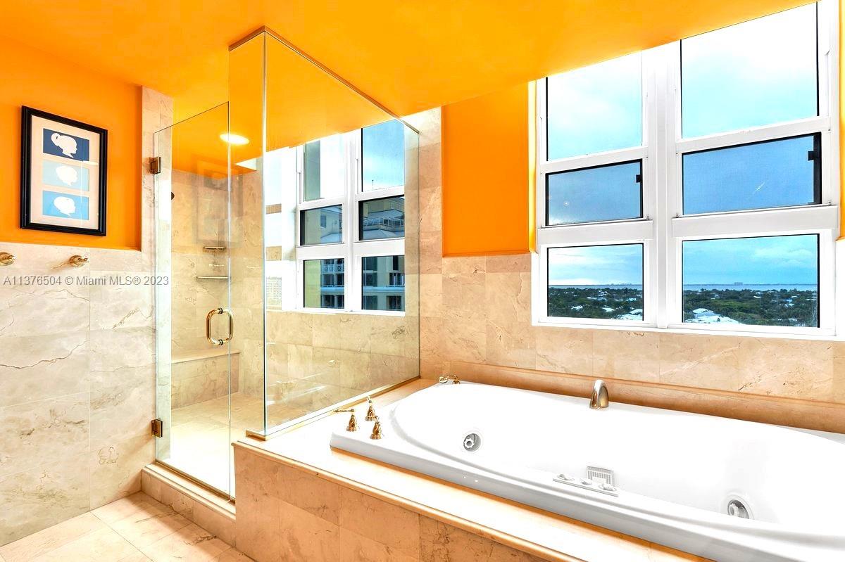 GRAND BAY TOWER CONDO - Residential