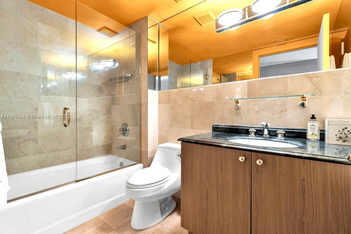 GRAND BAY TOWER CONDO - Residential