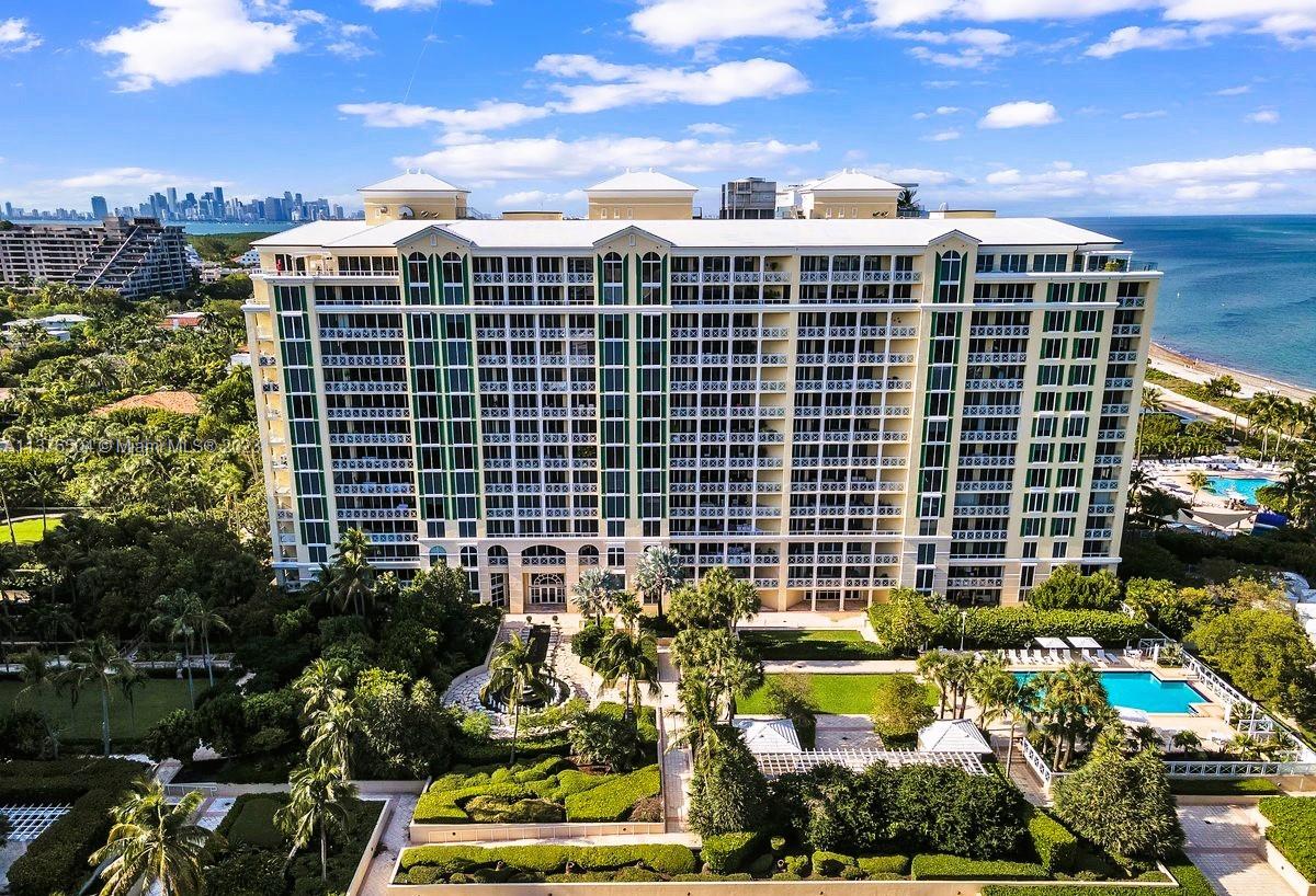GRAND BAY TOWER CONDO - Residential