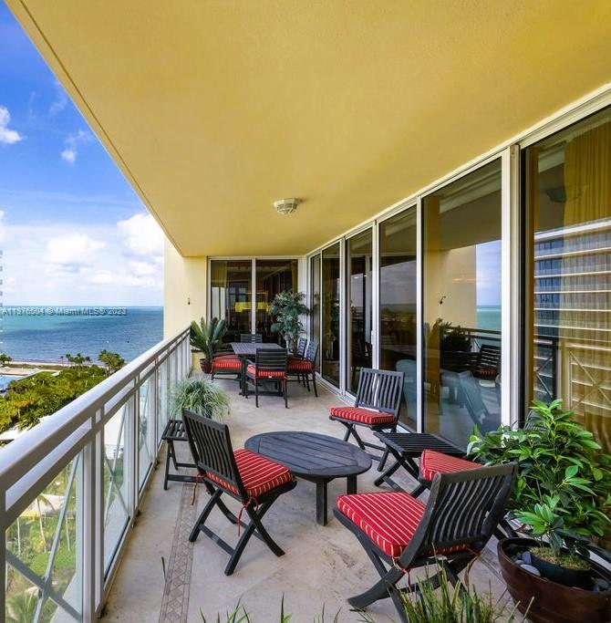 GRAND BAY TOWER CONDO - Residential
