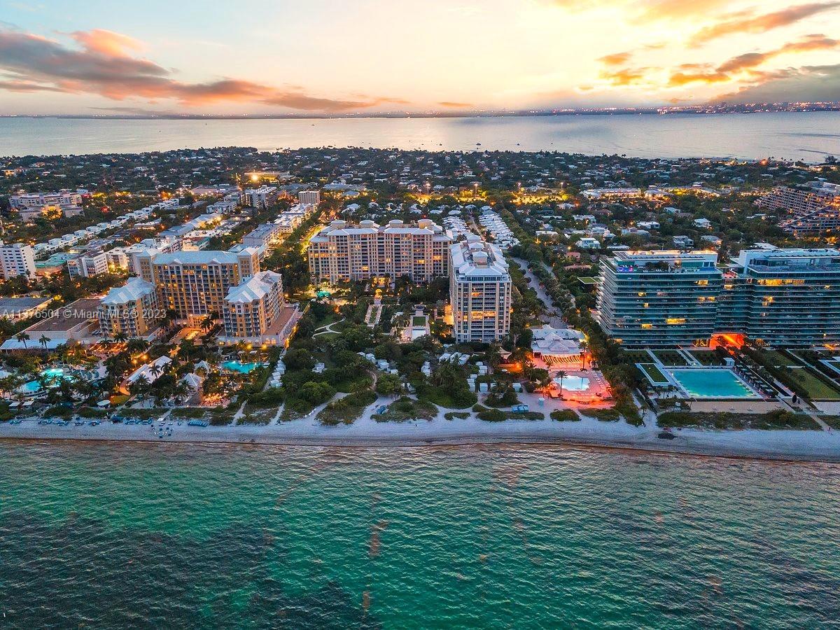 GRAND BAY TOWER CONDO - Residential