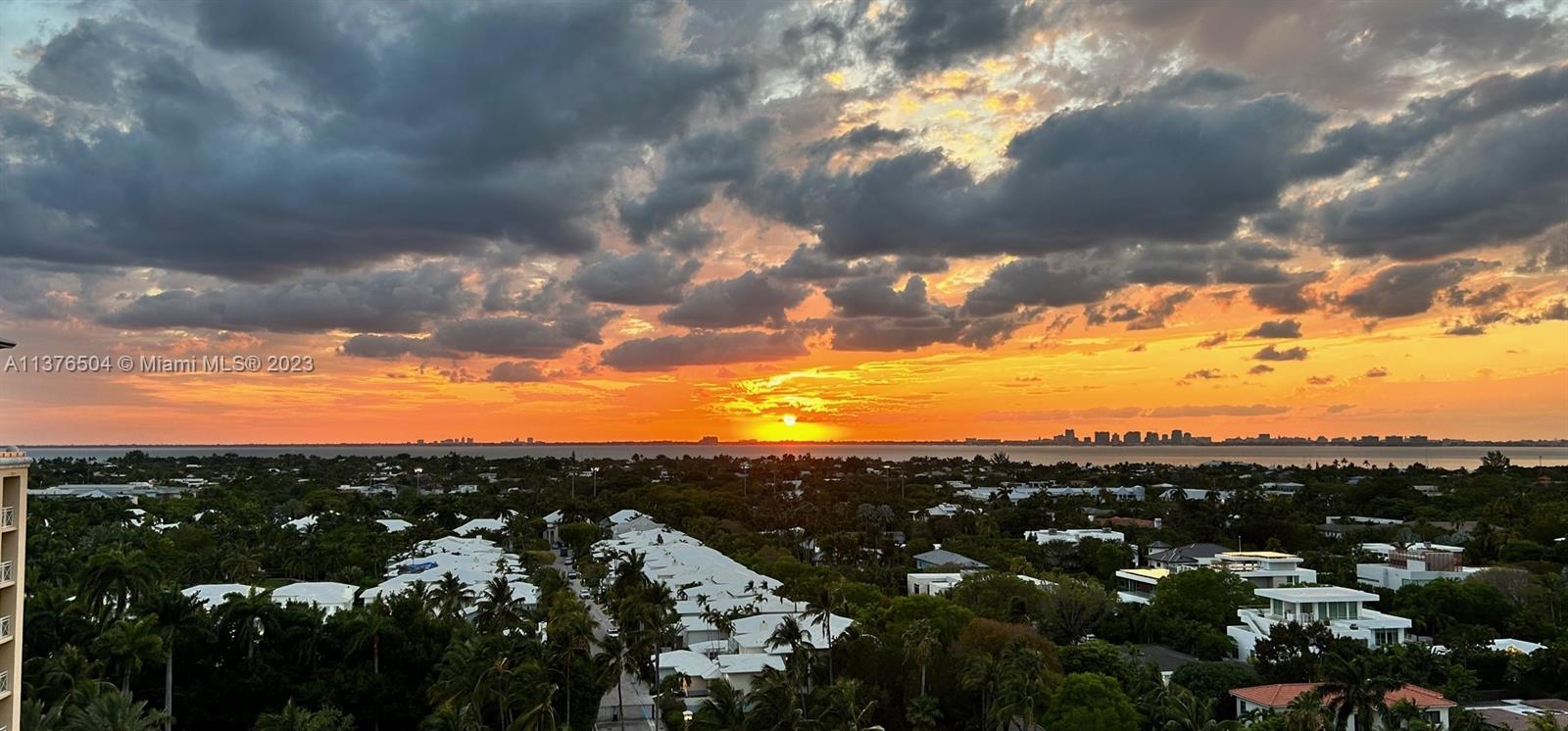 GRAND BAY TOWER CONDO - Residential