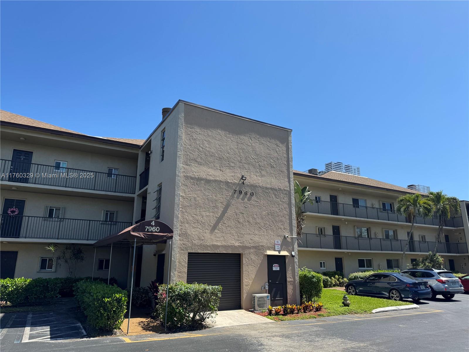 Rental Property at 7960 Nw 50th St 102, Lauderhill, Miami-Dade County, Florida - Bedrooms: 2 
Bathrooms: 2  - $1,800 MO.