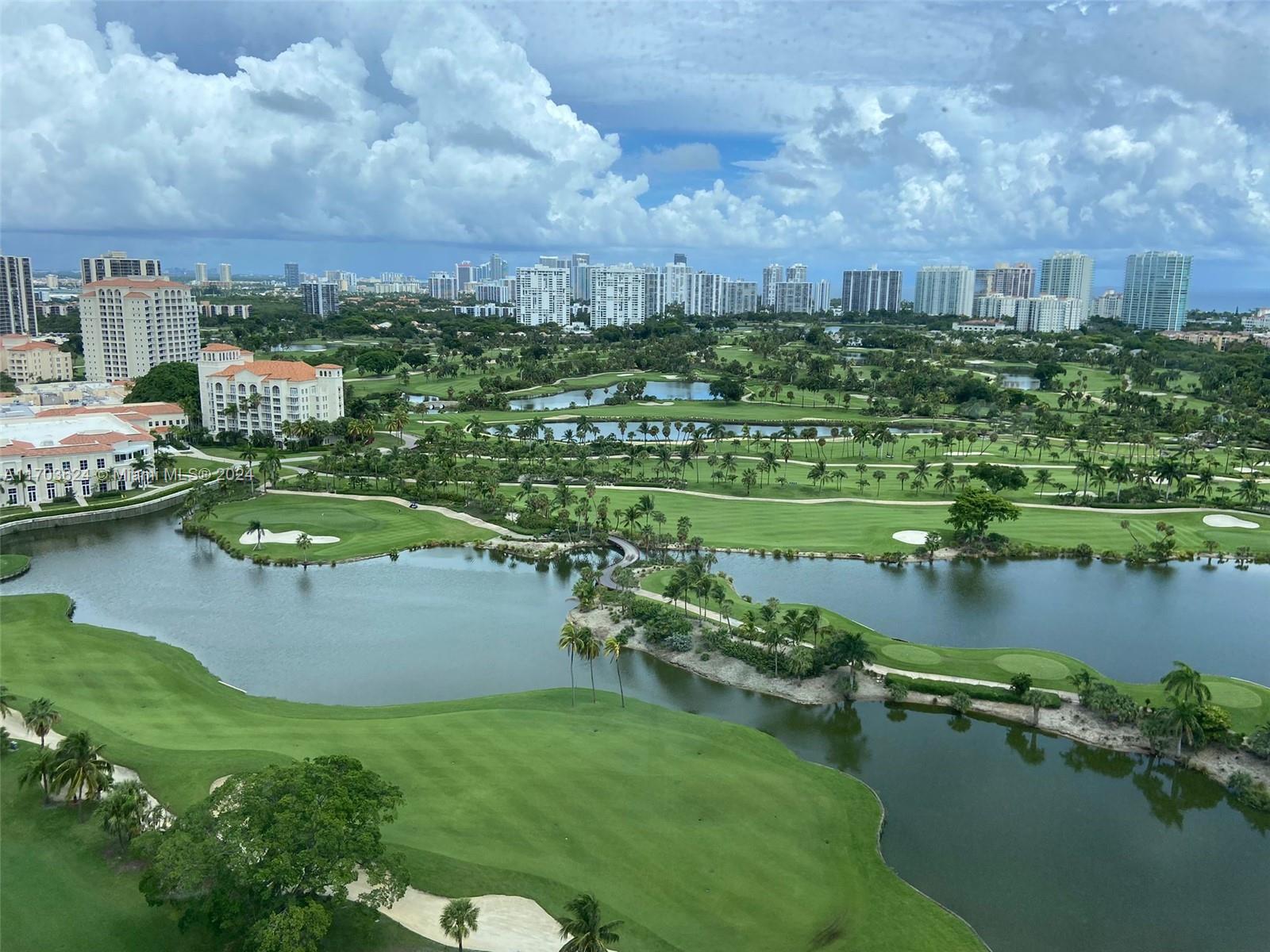 19501 W Country Club Dr 2402, Aventura, Miami-Dade County, Florida - 1 Bedrooms  
1 Bathrooms - 