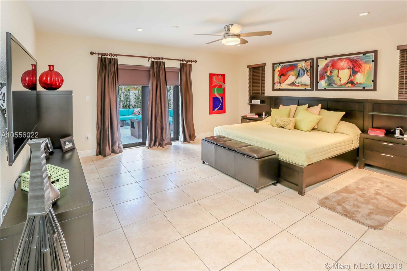 SOTO MANSIONS - Residential