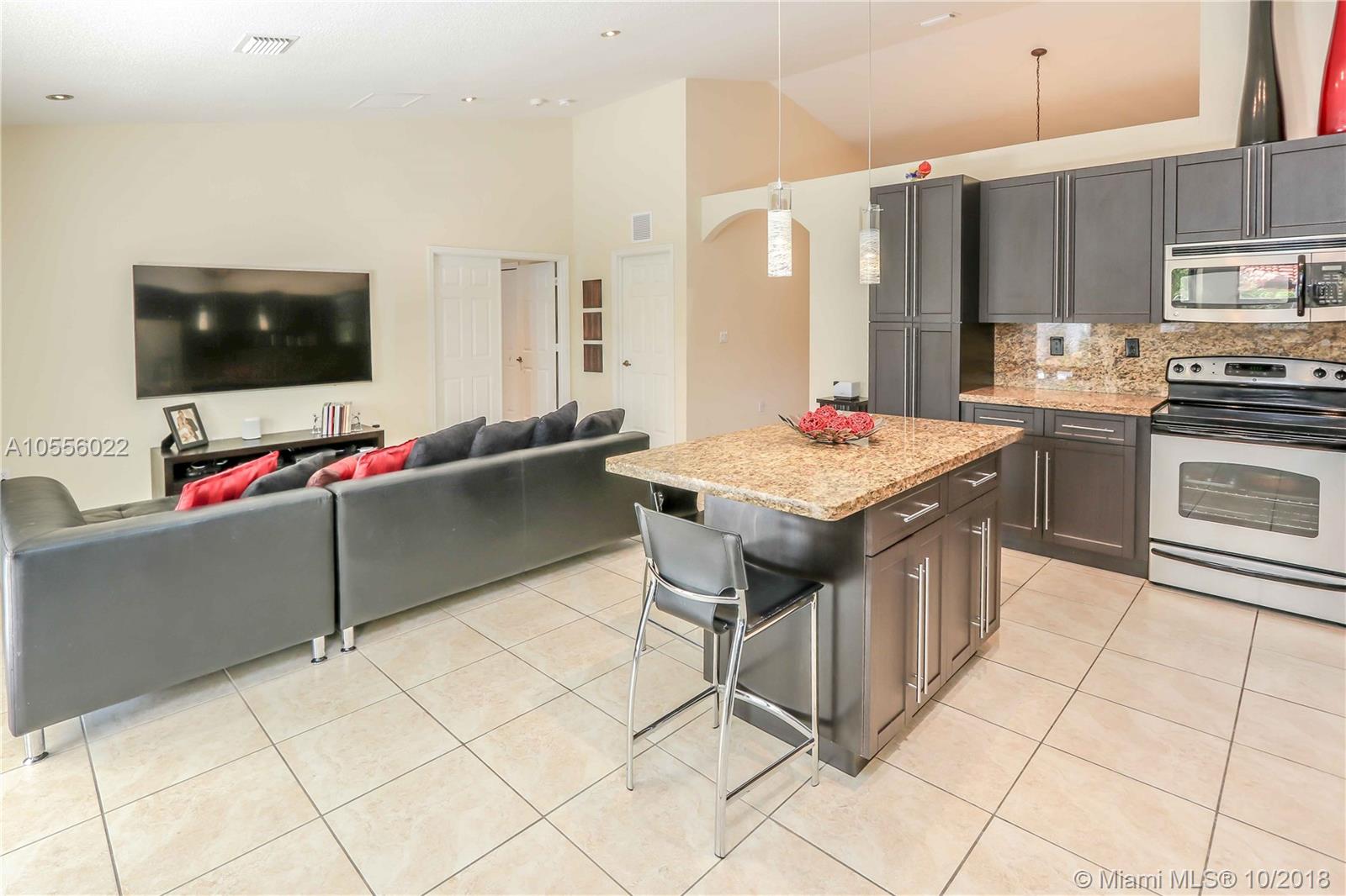 SOTO MANSIONS - Residential