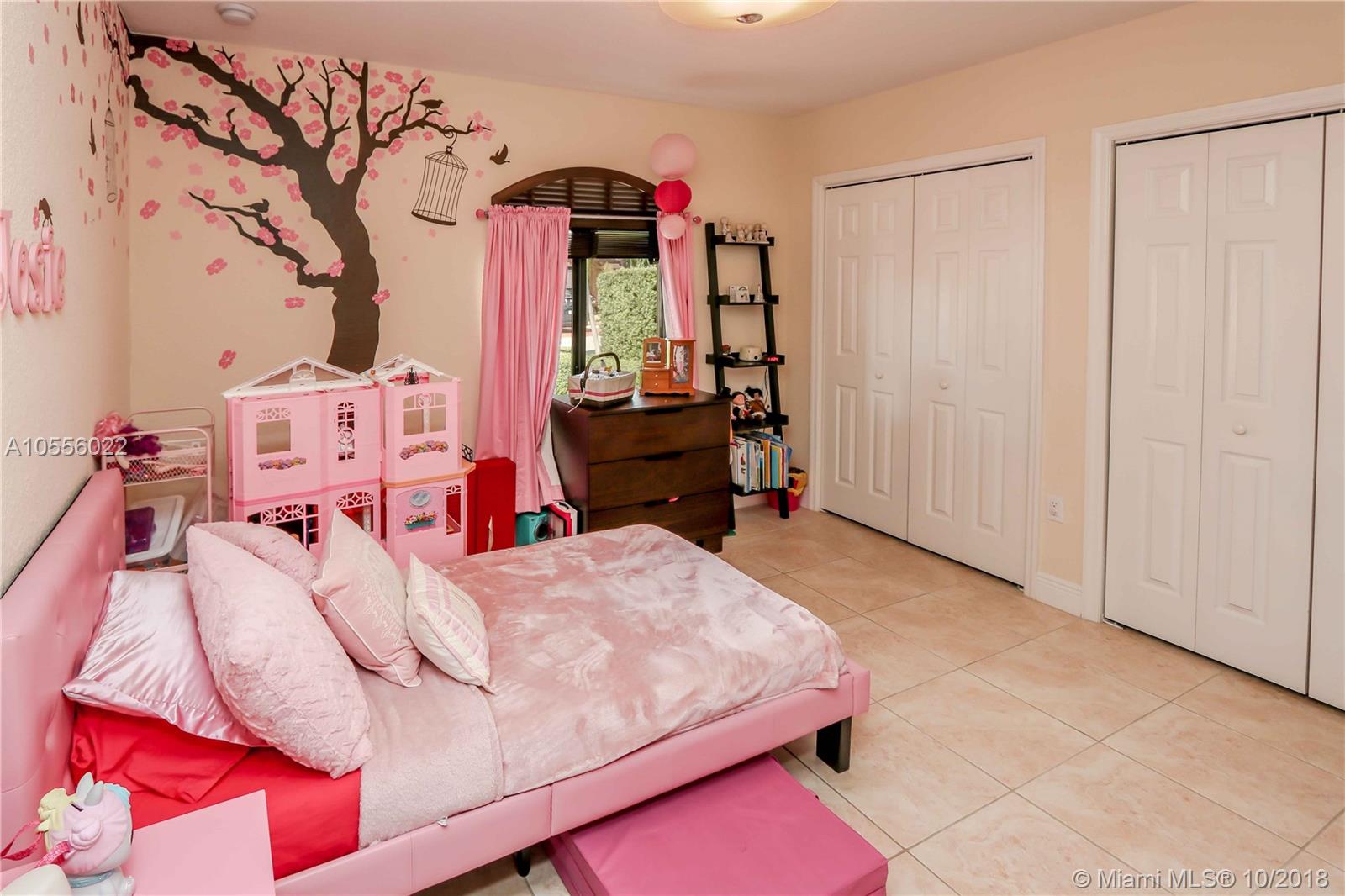 SOTO MANSIONS - Residential