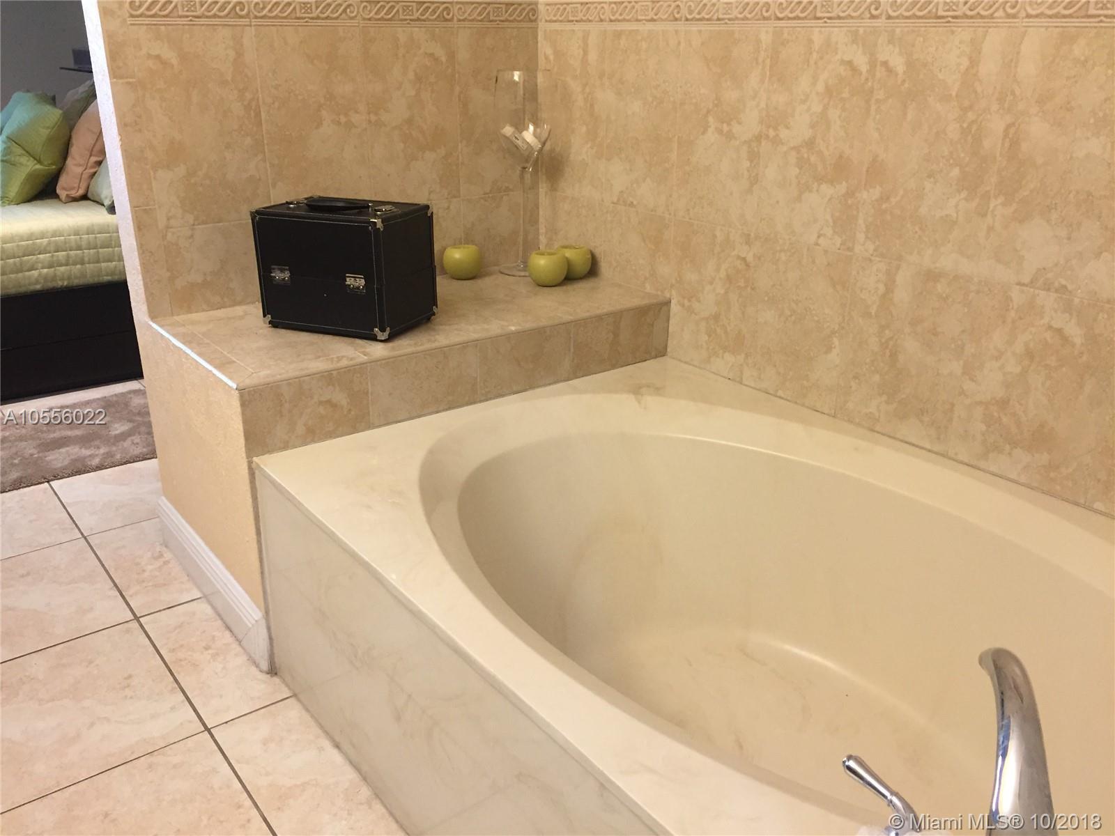 SOTO MANSIONS - Residential